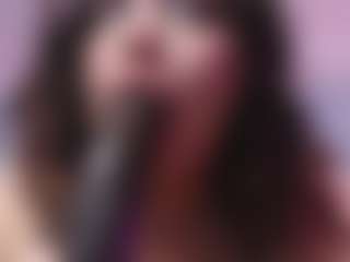 Live cam show with Dalila Sky - Amateur on intimatelivegirls.com