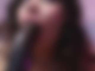 Live cam show with Dalila Sky - Striptease on thefappeningchat.com