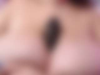 Live cam show with Dalila Sky - Oil on TeamSkeetLive