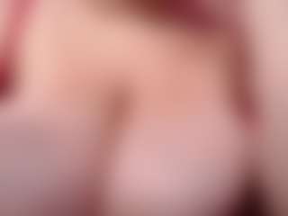 Live cam show with Dalila Sky - Oil on SinfulBabes