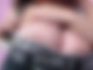 Live cam show with Dalila Sky - Public Brown Hair on Cam Slut