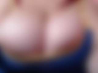 Live cam show with Dalila Sky - Brown Hair Petite on Chatstar