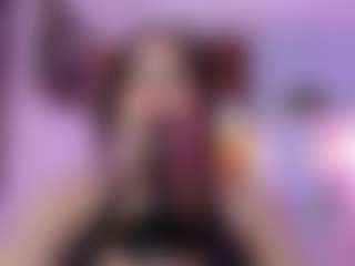 Live cam show with Dalila Sky - Facial Piercings on Camming Site