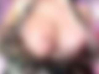 Live cam show with Dalila Sky - BBW on Camsoda