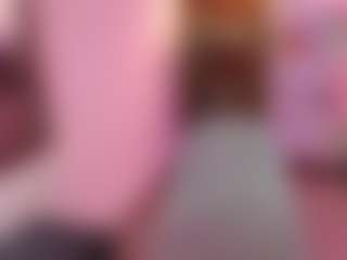 Live cam show with Dalila Sky - Oil on Camsoda