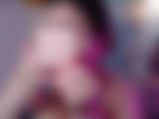 Live cam show with Dalila Sky - Body Massage on Camsoda