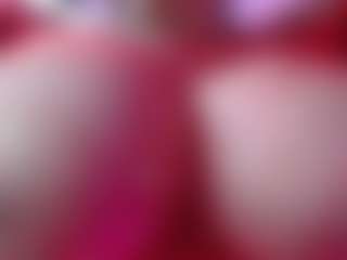 Live cam show with Dalila Sky - Petite on CamClone