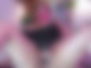 Live cam show with Dalila Sky - Oil on SxyPornLive