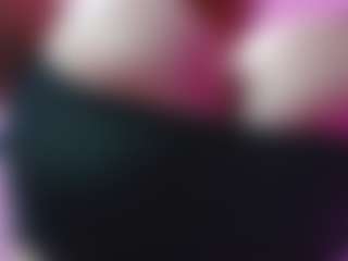 Live cam show with Dalila Sky - Brown Hair Petite on Camsoda