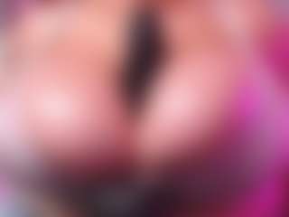 Spettacolo in cam dal vivo con Dalila Sky - Facial Piercings su Camsoda