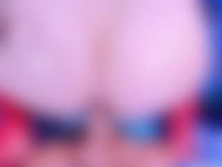 estrella-hkz MILF webcam performer live streaming