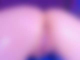 Live cam show with estrella-hkz - Mature MILF on CamwithHer
