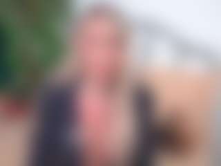 Live cam show with IsadoraDunkan - Granny on MyBangCams