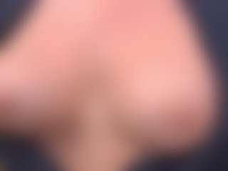 Live cam show with IsadoraDunkan - Athletic on studioflirtlive.com