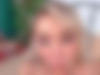 Live cam show with IsadoraDunkan - Blonde Hair on sexylive.show