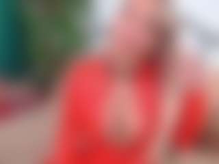 Live cam show with IsadoraDunkan - Striptease on camwithhim.com