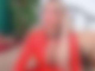 Live cam show with IsadoraDunkan - Granny on Strip Flash - Live Sex Shows