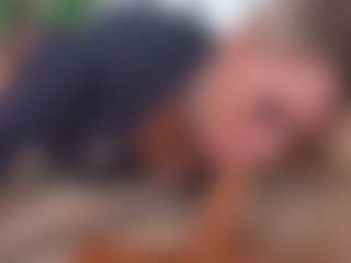Live cam show with IsadoraDunkan - Striptease on TeamSkeetLive