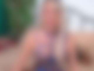 Live cam show with IsadoraDunkan - Handjob on pussylord.com