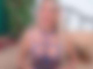 Live cam show with IsadoraDunkan - Joi on SinfulBabes