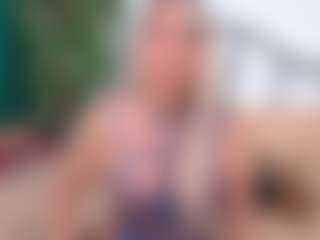 Live cam show with IsadoraDunkan - Blonde Hair Middle Aged on CamwithHer