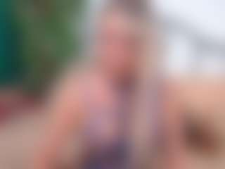 Live cam show with IsadoraDunkan - Cum In Pussy on SmokeAndPoke
