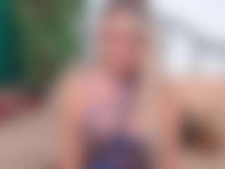 Live cam show with IsadoraDunkan - Athletic on Camsoda