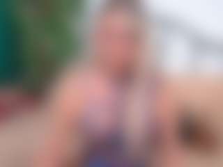 Live cam show with IsadoraDunkan - Moaning on Stripli.com