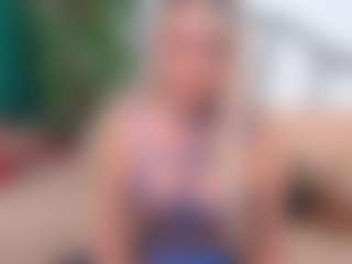 Live cam show with IsadoraDunkan - Granny Lovense on alttransgirls