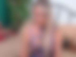 Live cam show with IsadoraDunkan - Gray Eyes on CamSextacy