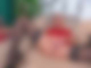 Live cam show with IsadoraDunkan - Fit on Dolls Live