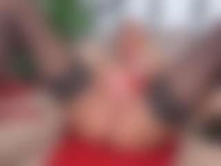 Live cam show with IsadoraDunkan - Oil on Camsoda