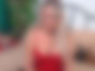 Live cam show with IsadoraDunkan - Granny on Camsoda