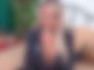 Live cam show with IsadoraDunkan - Middle Aged on AdultVida.com