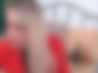 Live cam show with IsadoraDunkan - Shaved on Milf Play