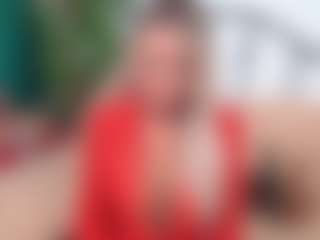 Live cam show with IsadoraDunkan - Granny Dildo on live18s.com