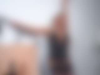 Live cam show with IsadoraDunkan - Mature on Uber Horny