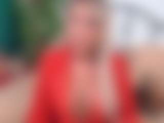Live cam show with IsadoraDunkan - Granny Dildo on madthumbs