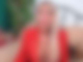 Live cam show with IsadoraDunkan - Granny on Camsoda