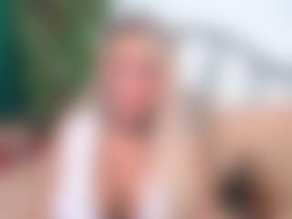 Live cam show with IsadoraDunkan - Trimmed Granny on Free Soda