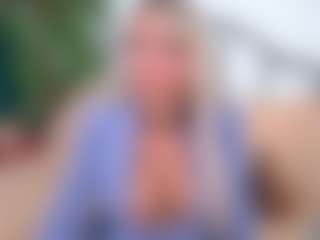 Live cam show with IsadoraDunkan - Dildo Or Vibrator Granny on Fapmatic.com
