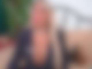 Live cam show with IsadoraDunkan - Joi on wildcum.com
