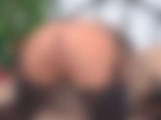Live cam show with IsadoraDunkan - Stockings on crypto-cams