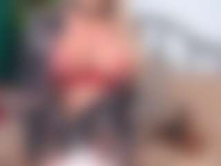 Live cam show with IsadoraDunkan - Middle Aged on Chatstar