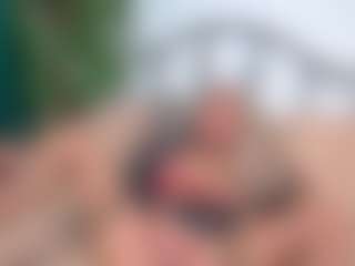 Live cam show with IsadoraDunkan - Athletic Middle Aged on Chatstar