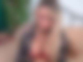 Live cam show with IsadoraDunkan - Blowjob on Chatstar