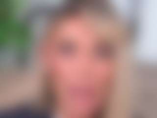 Live cam show with IsadoraDunkan - Toys Middle Aged on Camsoda