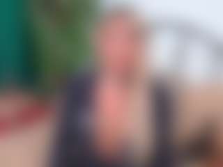 Live cam show with IsadoraDunkan - Mature on AdultVida.com