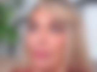 Live cam show with IsadoraDunkan - Trimmed Granny on Camsoda