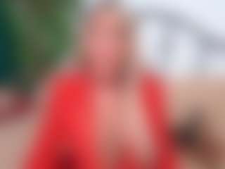 Live cam show with IsadoraDunkan - Granny on Camsoda